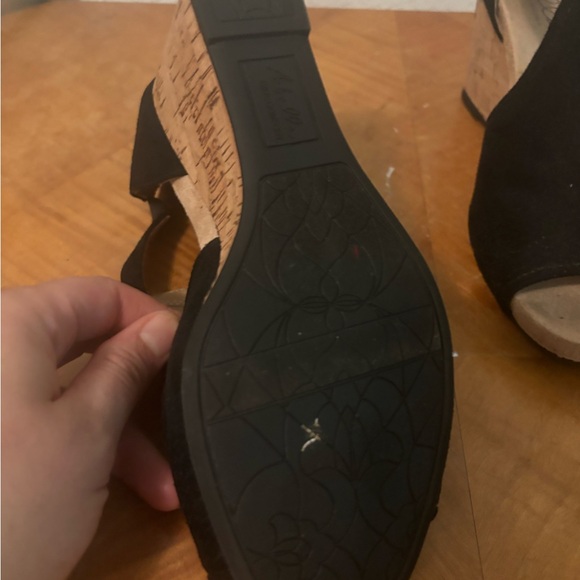 Abella Womens Shoes Hydra Strappy Black Suede Casual Wedge Heels Size 6.5 - Picture 10 of 10